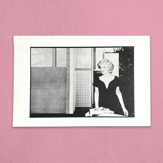 Vintage 1987 Marilyn Monroe Photo Postcard